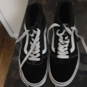 Van's high top black and white